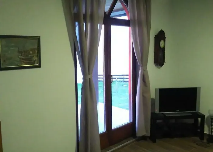 Carobni Breg Tatil Evi Golubac